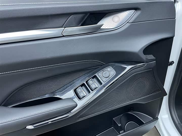 Фото 12 - Haval H6