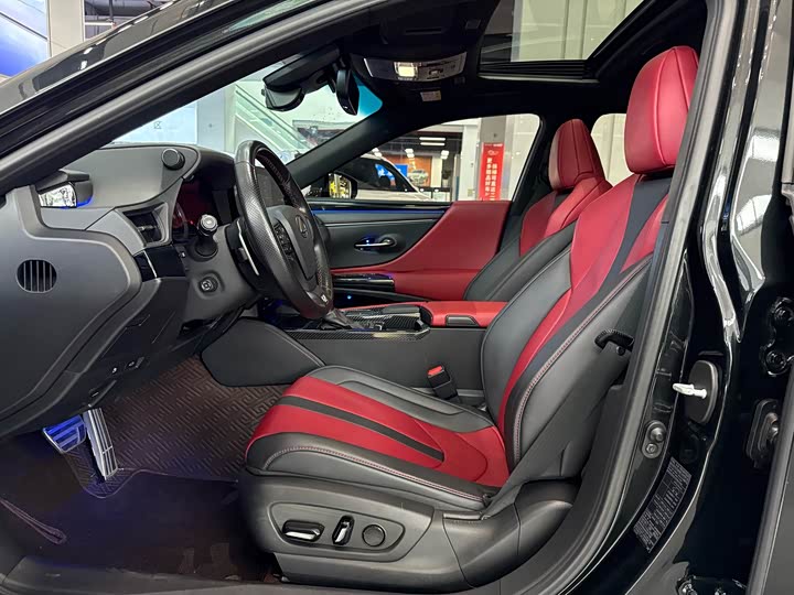 Фото 7 - Lexus ES