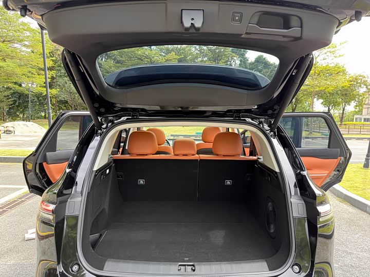 Фото 12 - Leapmotor C10