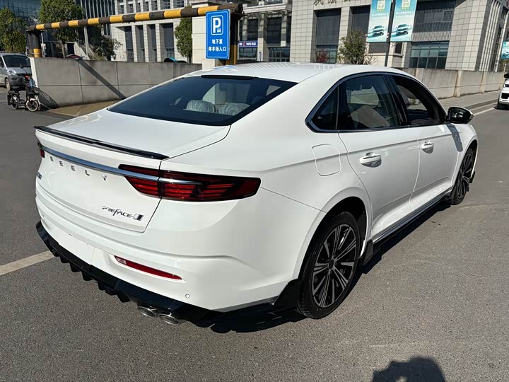 Photo 10 - Geely Preface