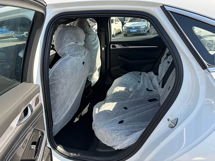 Photo 6 - Geely Preface