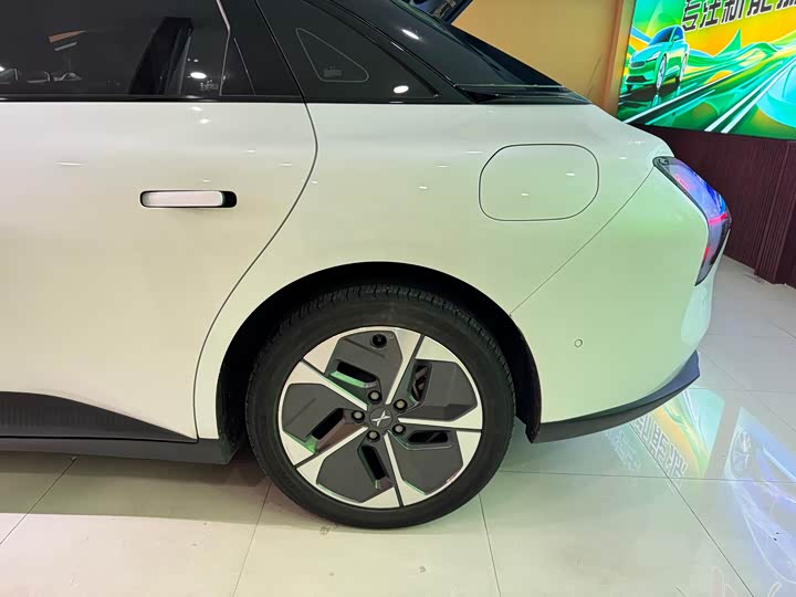 Фото 14 - XPeng Mona M03