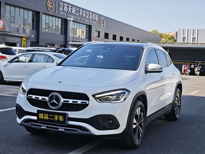 Фото 1 - Mercedes-Benz GLA-Class