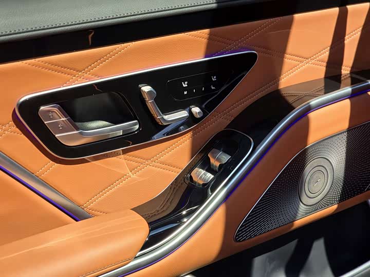 Фото 12 - Mercedes-Benz Maybach S-Class