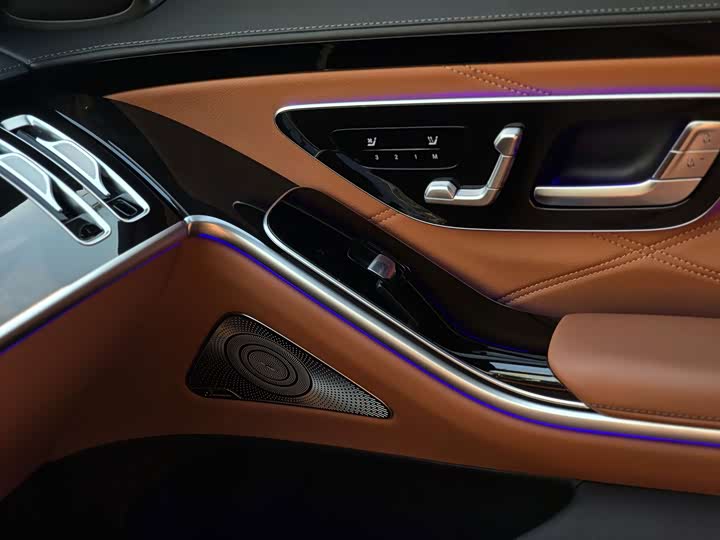 Фото 14 - Mercedes-Benz Maybach S-Class