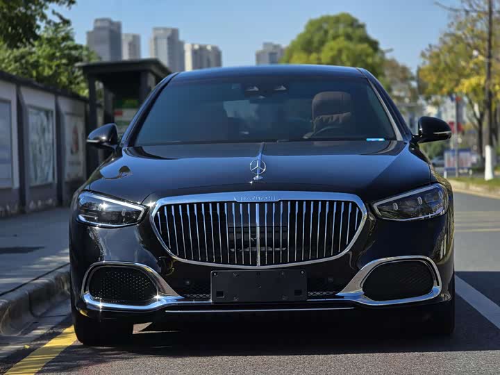 Фото 2 - Mercedes-Benz Maybach S-Class