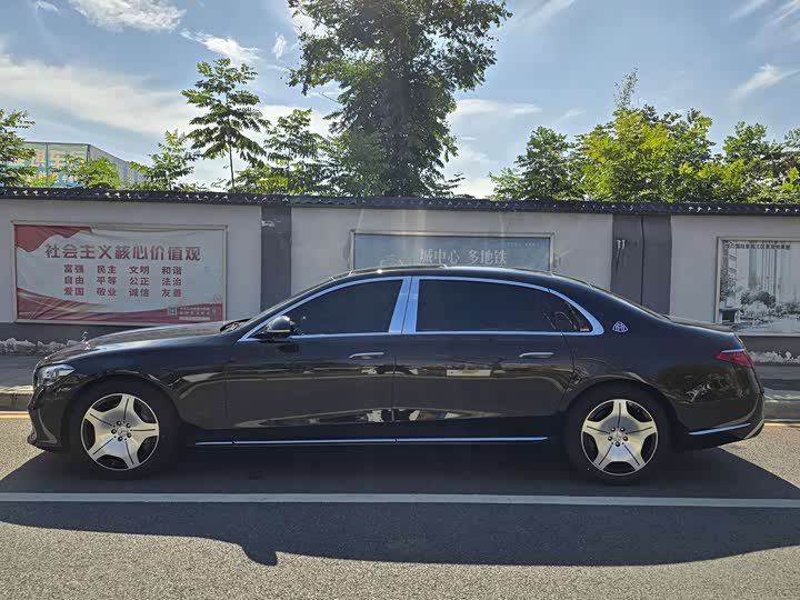 Фото 4 - Mercedes-Benz Maybach S-Class