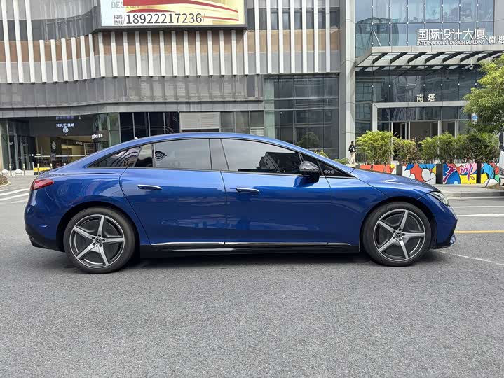 Фото 8 - Mercedes-Benz EQE