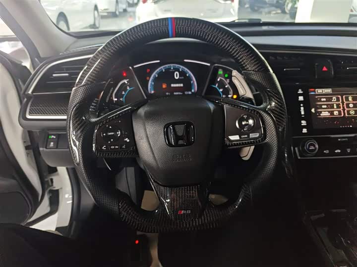 Фото 11 - Honda Civic