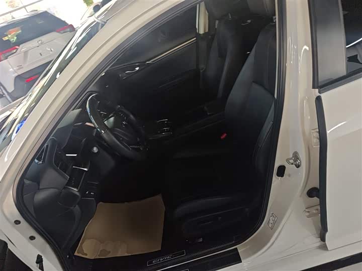 Фото 15 - Honda Civic