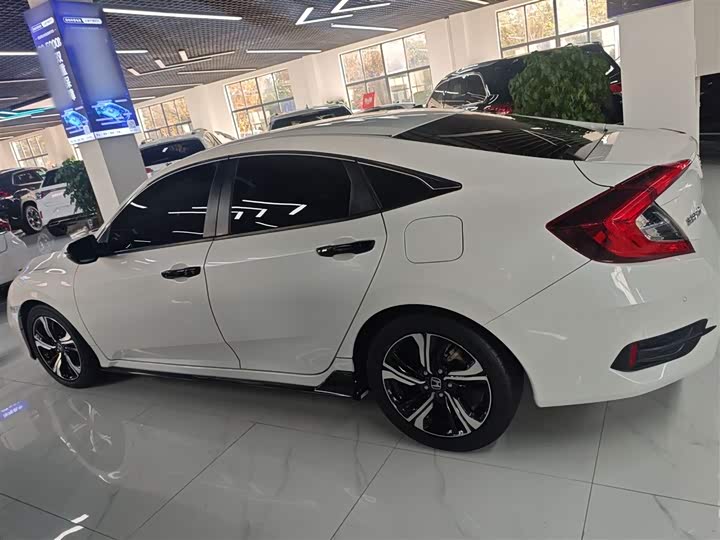 Фото 5 - Honda Civic