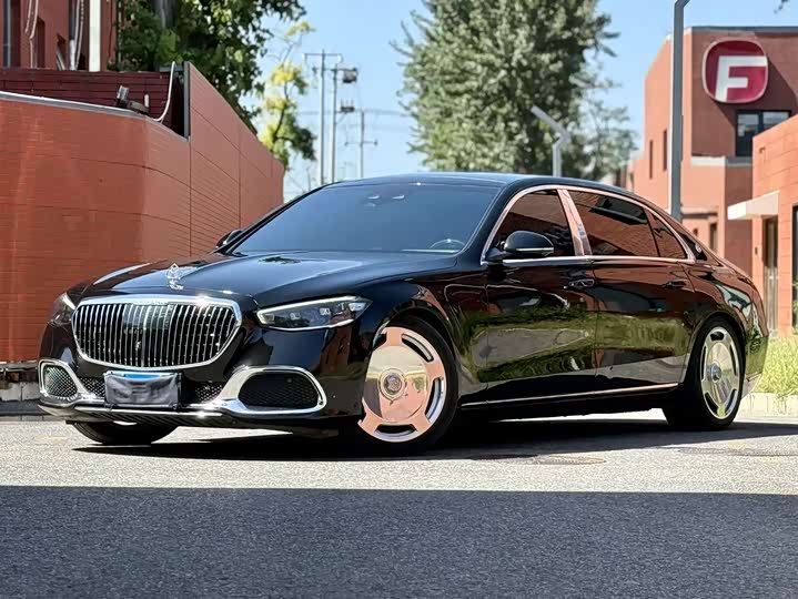 Фото 3 - Mercedes-Benz Maybach S-Class