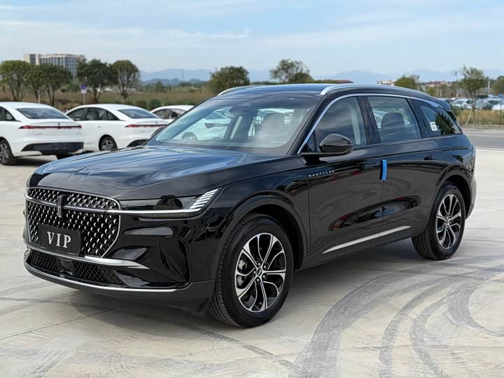 Фото 1 - Lincoln Nautilus