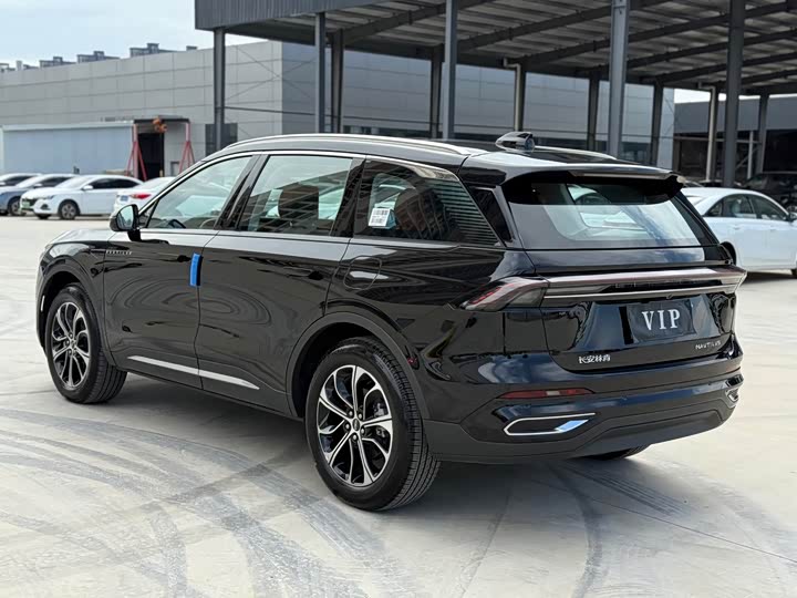 Фото 3 - Lincoln Nautilus