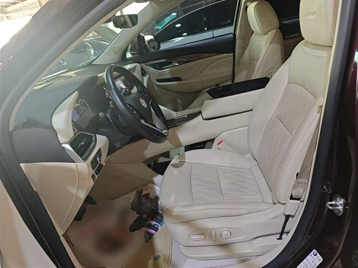 Фото 15 - Buick Enclave