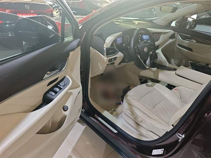 Фото 16 - Buick Enclave