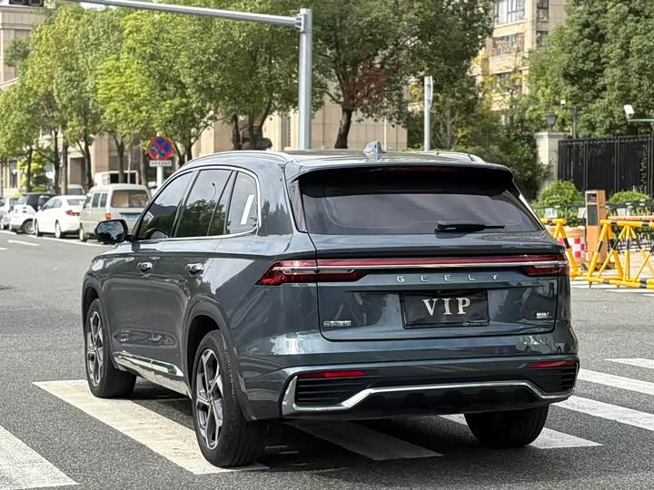 Фото 21 - Geely Monjaro