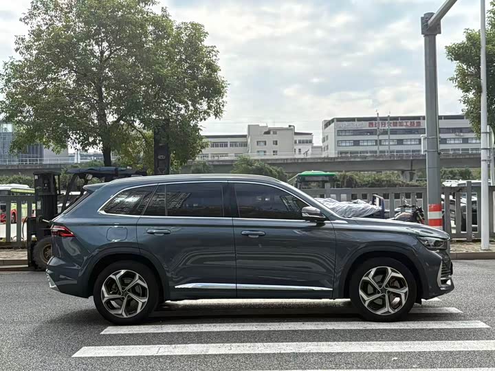 Фото 4 - Geely Monjaro