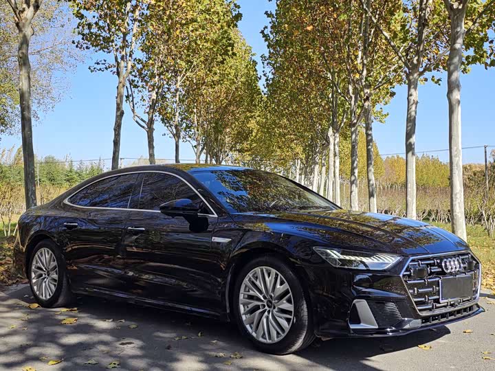 Фото 3 - Audi A7L