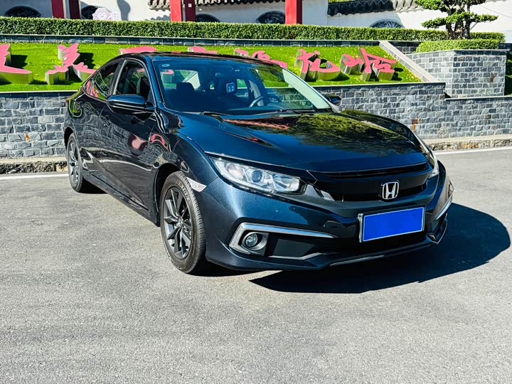 Фото 3 - Honda Civic