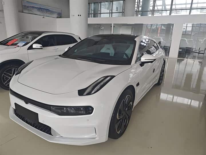 Фото 1 - Zeekr 001