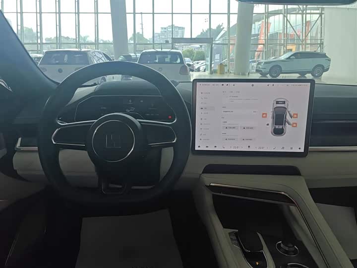 Фото 10 - Zeekr 001