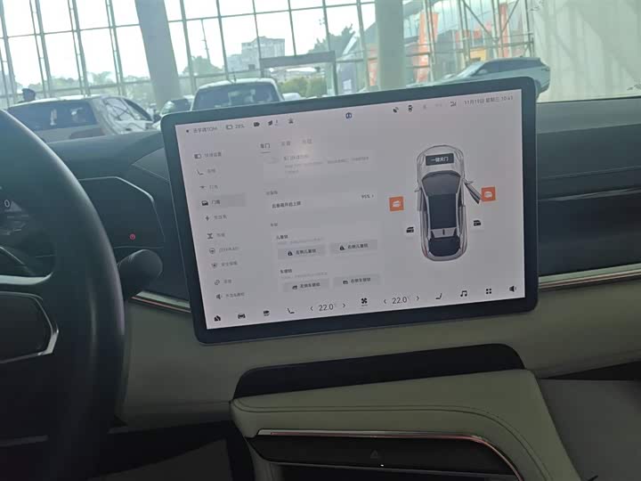 Фото 13 - Zeekr 001