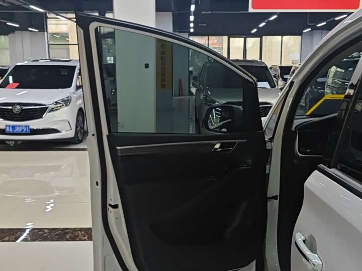 Фото 8 - GAC Trumpchi M8