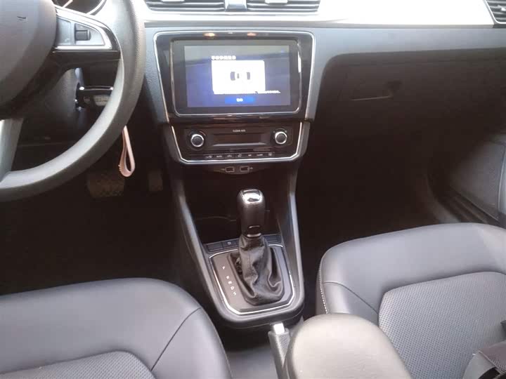 Фото 14 - Skoda Rapid