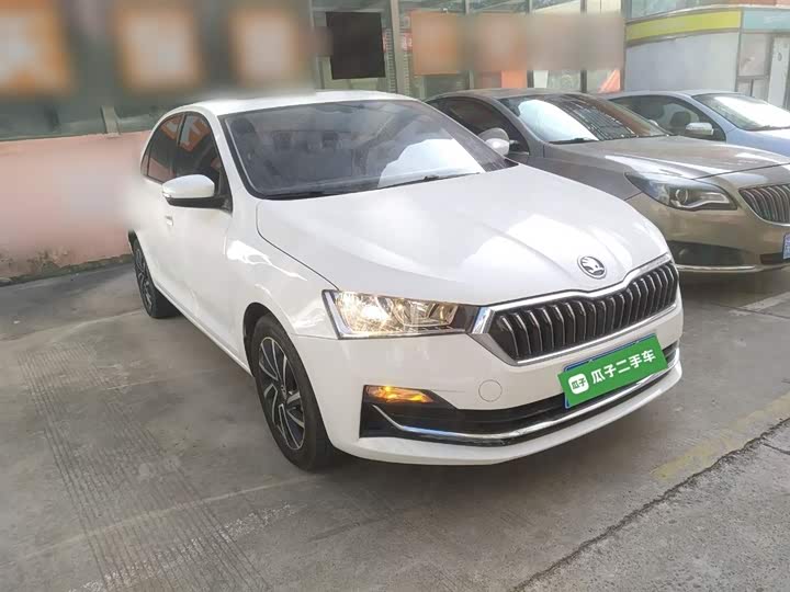 Фото 4 - Skoda Rapid
