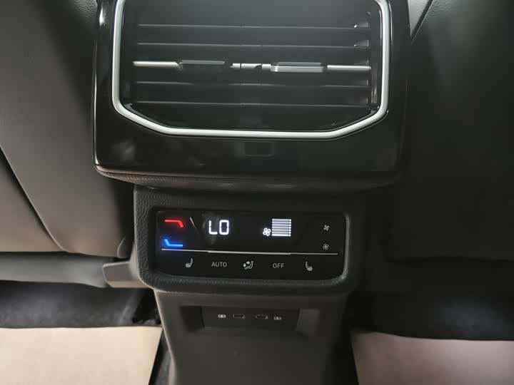 Фото 17 - Volkswagen ID.6 Crozz