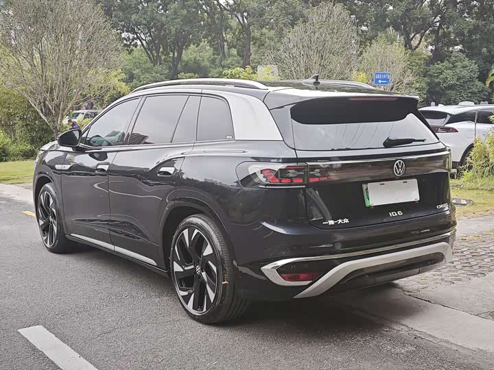 Фото 4 - Volkswagen ID.6 Crozz