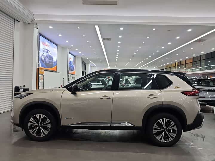 Фото 4 - Nissan X-Trail