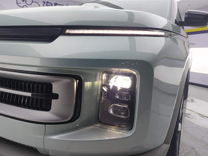 Фото 5 - Geely Icon