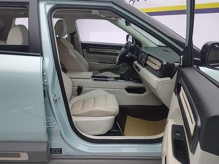 Фото 8 - Geely Icon