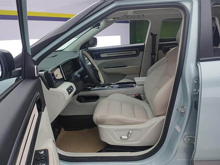 Фото 9 - Geely Icon