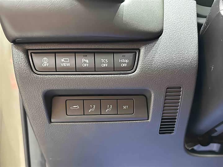 Фото 16 - Mazda CX-50