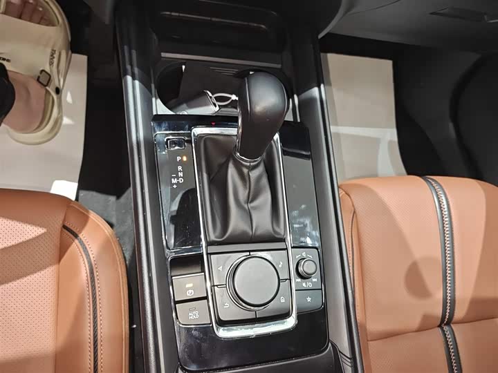 Фото 6 - Mazda CX-50