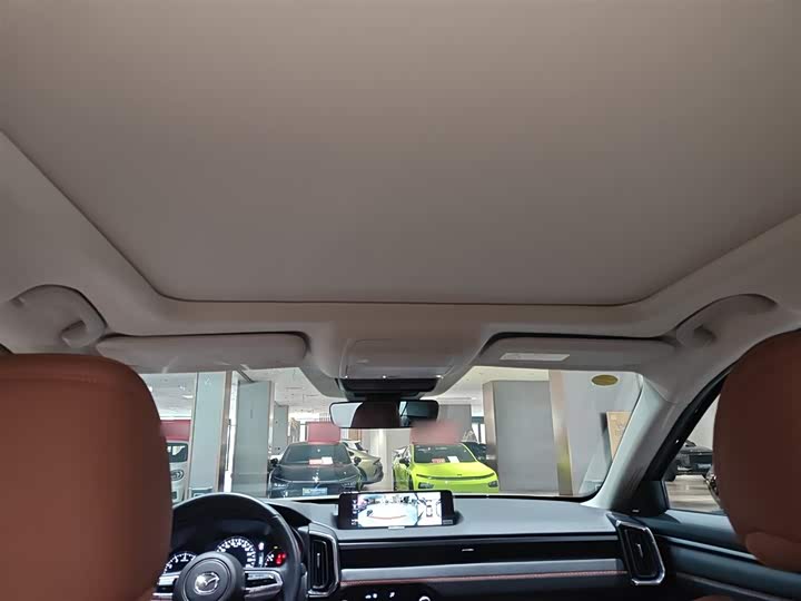 Фото 8 - Mazda CX-50