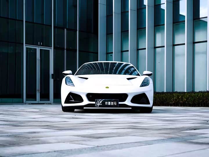 Фото 2 - Lotus Emira