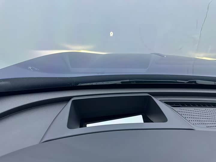 Фото 13 - Hongqi HS5