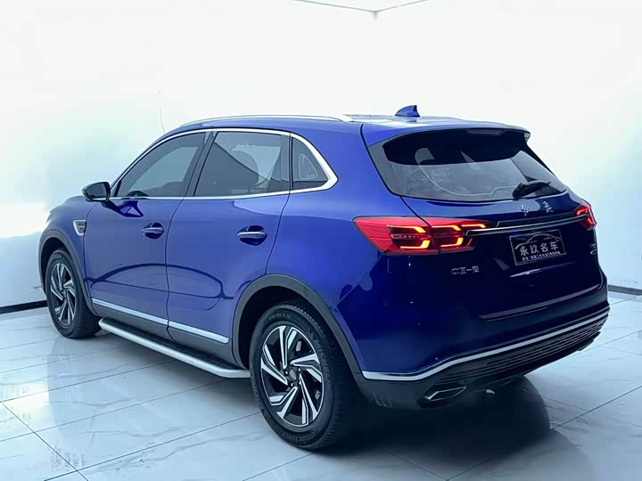 Фото 15 - Hongqi HS5