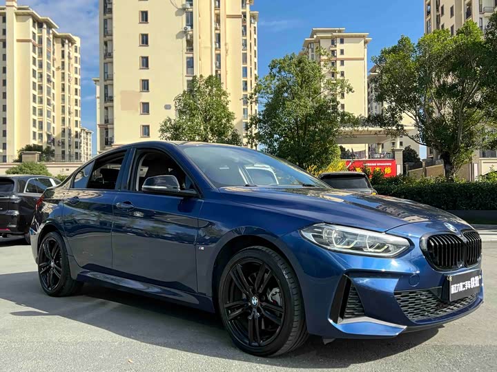 Фото 3 - BMW 1 Series