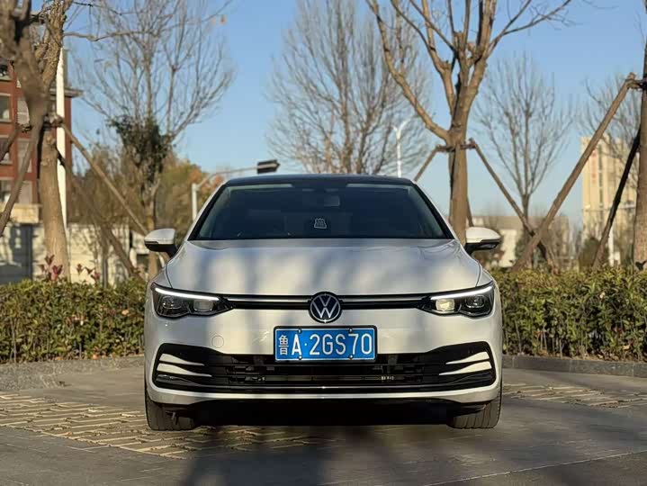 Фото 1 - Volkswagen Golf