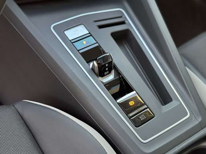 Фото 20 - Volkswagen Golf