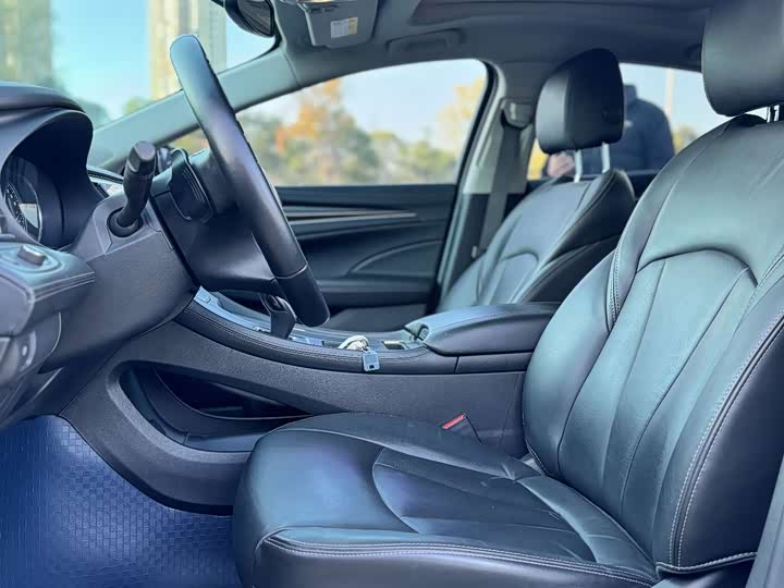 Фото 4 - Buick LaCrosse