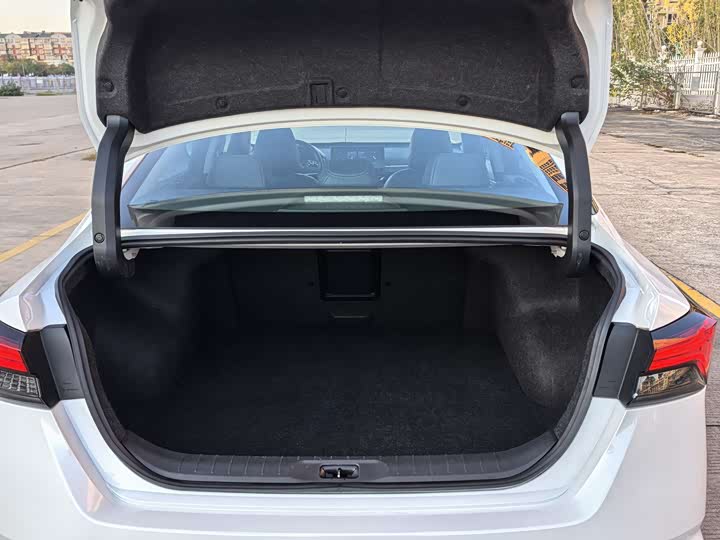 Фото 20 - Nissan Teana