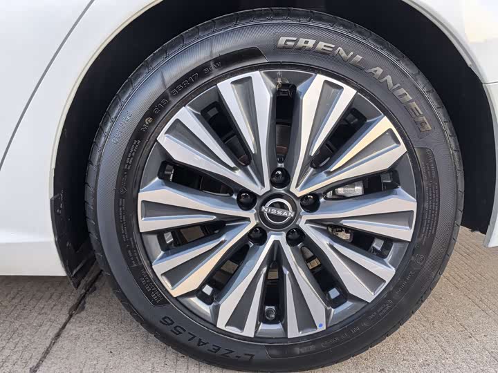 Фото 9 - Nissan Teana