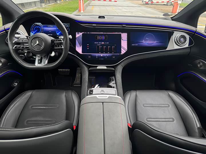 Фото 10 - Mercedes-Benz EQS AMG