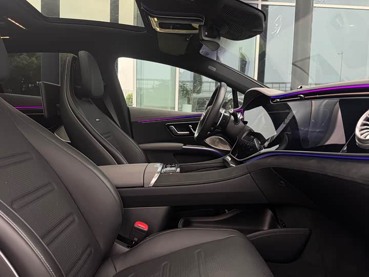 Фото 15 - Mercedes-Benz EQS AMG